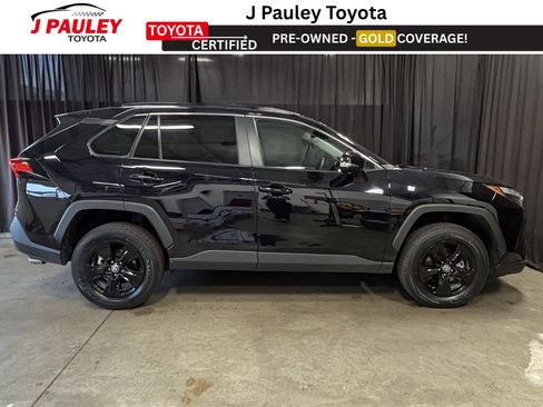 Certified 2025 Toyota RAV4 XLE image 28