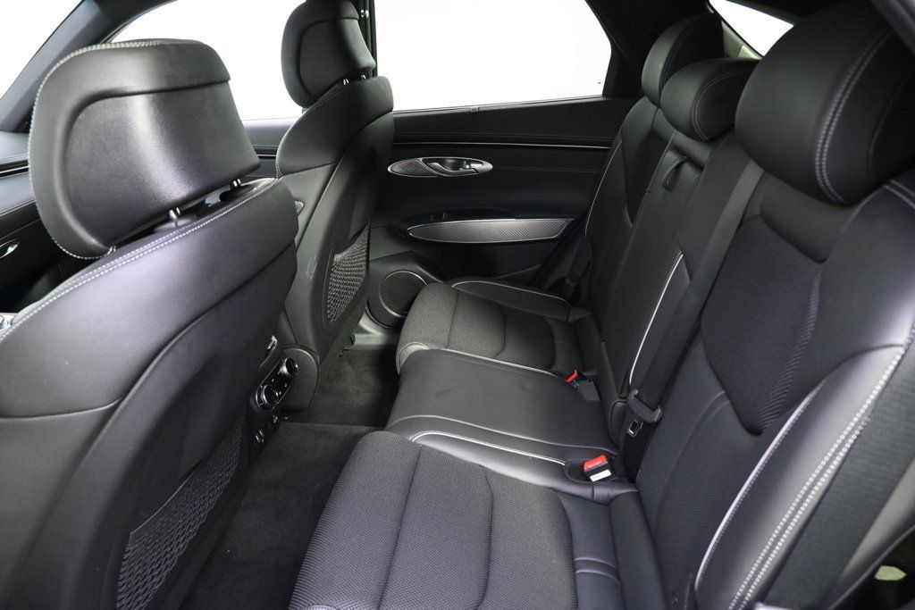 Used 2024 Genesis GV70 2.5T w/ Sport Prestige Package AWD/4WD image 21