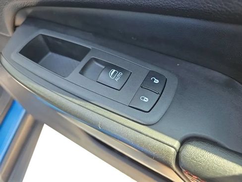 Used 2021 Jeep Cherokee Trailhawk AWD/4WD image 22