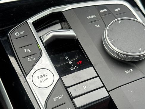 Certified 2023 BMW 330e 330e w/ Premium Package image 17