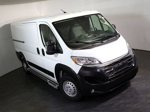 Used 2025 RAM ProMaster 2500 w/ U-Haul Equipment Group FWD image 7