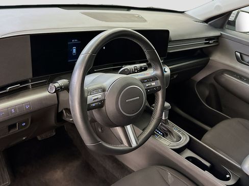 Used 2025 Hyundai Kona SEL image 18