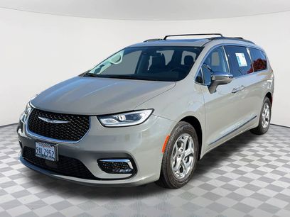 Used 2022 Chrysler Pacifica Limited
