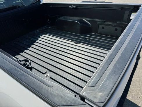 Used 2022 Toyota Tacoma SR image 34