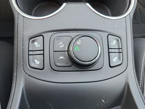 Certified 2022 GMC Terrain SLT image 18