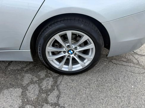 Used 2018 BMW 320i xDrive Sedan w/ Convenience Package AWD/4WD image 9