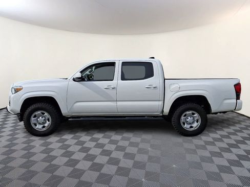 Certified 2021 Toyota Tacoma SR AWD/4WD image 10