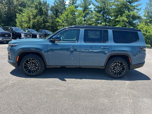New 2026 Jeep Grand Wagoneer Summit AWD/4WD image 8
