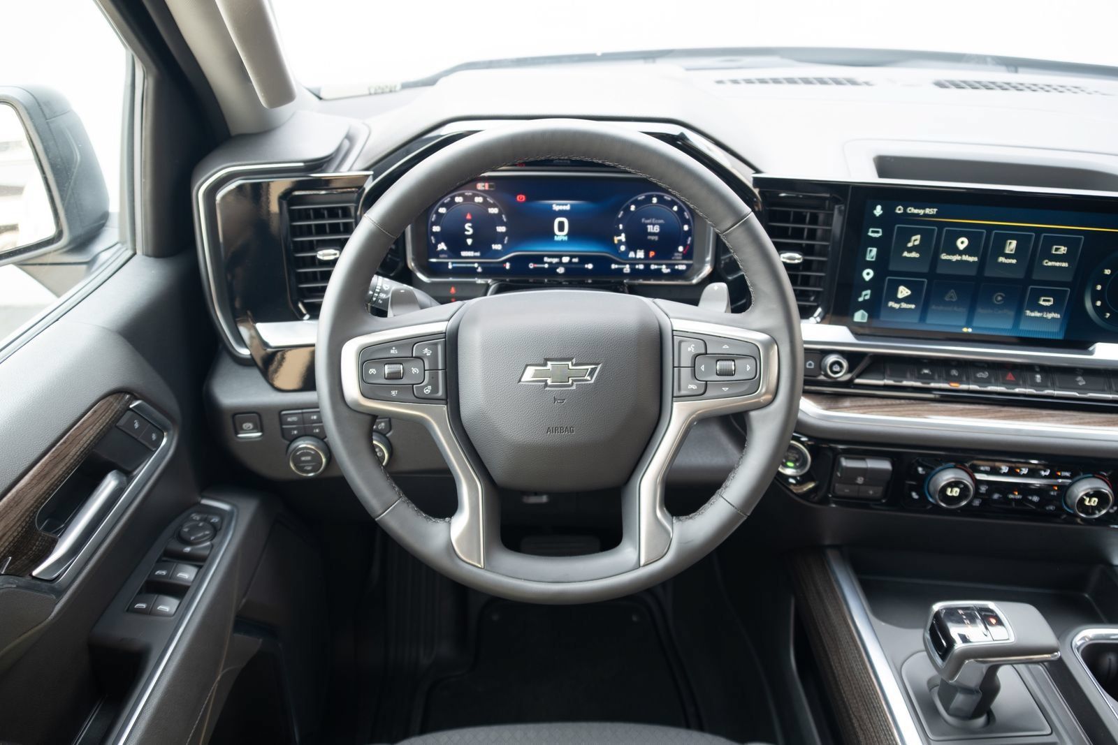 Used 2025 Chevrolet Silverado 1500 RST w/ Z71 Off-Road Package AWD/4WD image 2