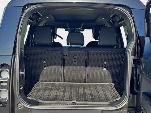 Used 2023 Land Rover Defender 110 X image 12