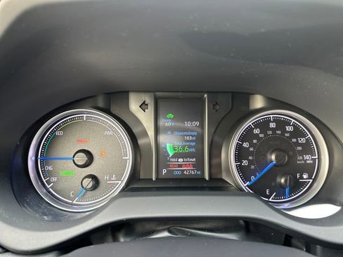 Used 2021 Toyota Venza LE w/ Carpet Mat Package (TMS) image 14