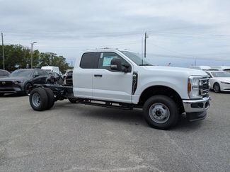 New 2026 Ford F350 XL w/ XL Chrome Package AWD/4WD video 2