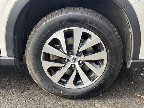 Used 2021 Subaru Outback Premium image 40