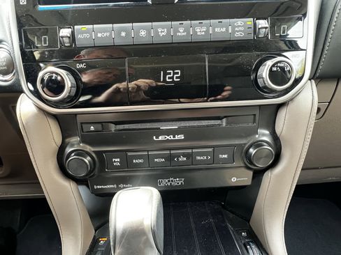 Certified 2022 Lexus GX 460 Premium w/ Premium Plus Package image 27