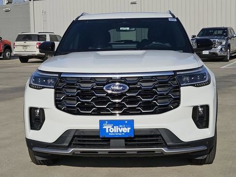 New 2026 Ford Explorer Platinum image 3