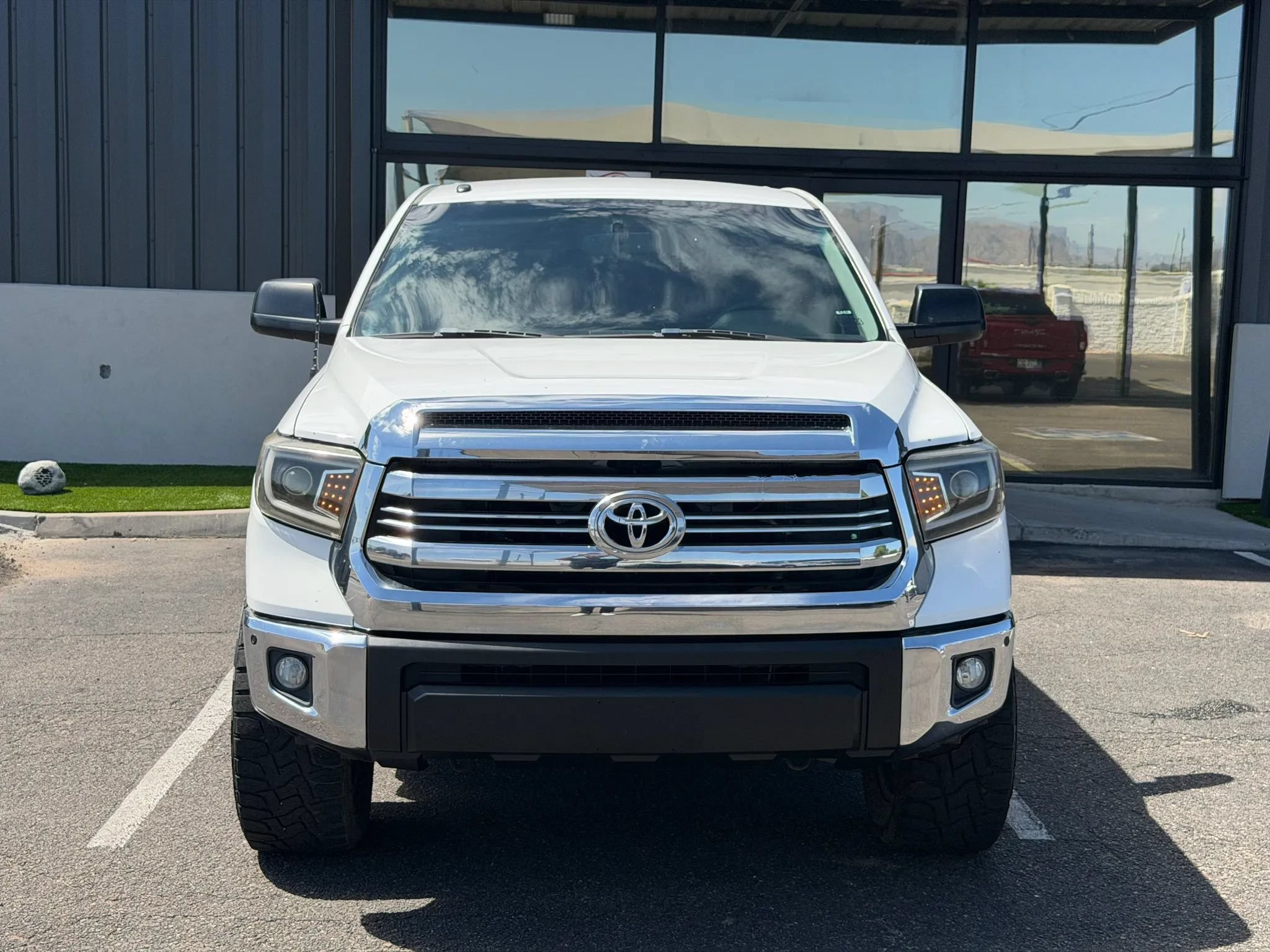 Used 2016 Toyota Tundra SR5 w/ SR5 Upgrade Package RWD image 13