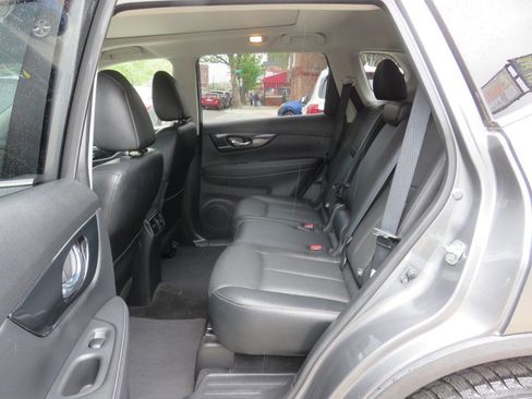 Used 2018 Nissan Rogue SL w/ Premium Package AWD/4WD image 20