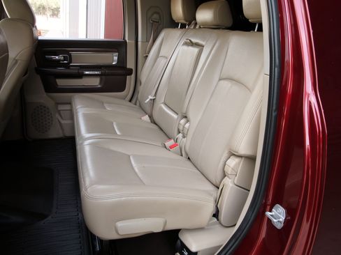 Used 2018 RAM 3500 Laramie image 47