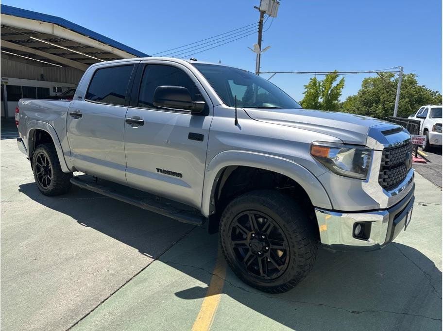 Used 2019 Toyota Tundra SR5 w/ SR5 Upgrade Package AWD/4WD image 5