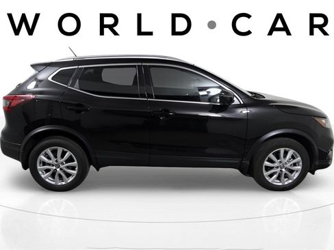 Certified 2022 Nissan Rogue Sport SV w/ Technology Package image 8