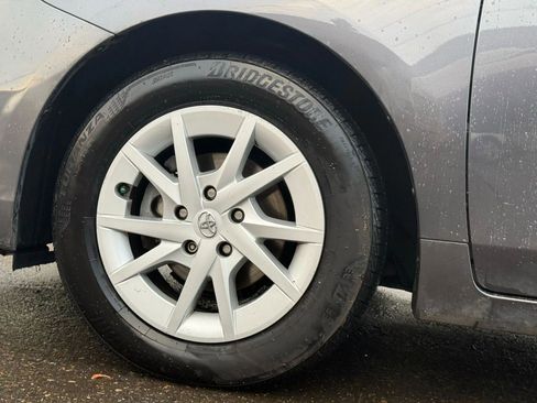 Used 2012 Toyota Prius V Three image 34