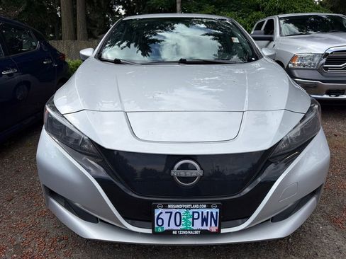 Used 2024 Nissan Leaf S FWD image 3