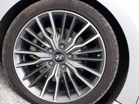 Used 2018 Hyundai Elantra Sport FWD image 36