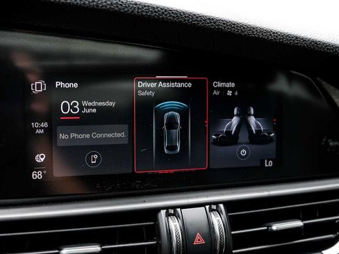 Used 2022 Alfa Romeo Giulia Ti AWD/4WD image 29