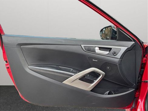 Used 2014 Hyundai Veloster Turbo w/ Turbo Technology Package 04 FWD image 16