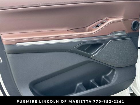 New 2026 Lincoln Navigator Reserve image 10