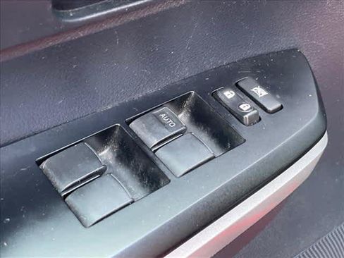 Used 2015 Toyota Tundra SR5 AWD/4WD image 17