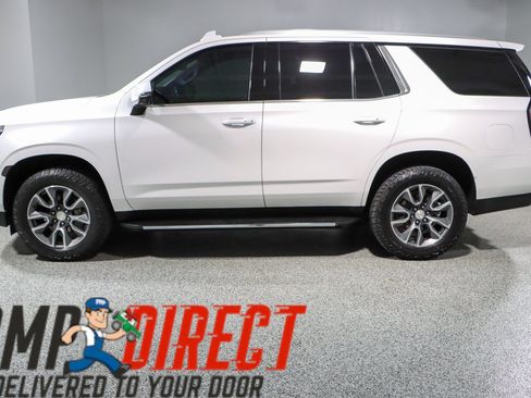 Used 2021 Chevrolet Tahoe LT w/ LT Signature Package RWD image 10