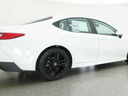 Used 2026 Toyota Camry SE FWD image 34