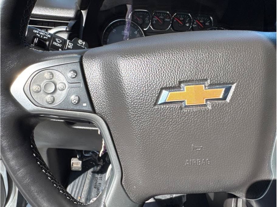 Used 2019 Chevrolet Suburban LT AWD/4WD image 33