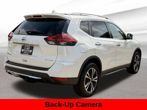 Used 2019 Nissan Rogue SV w/ Premium Package AWD/4WD image 7
