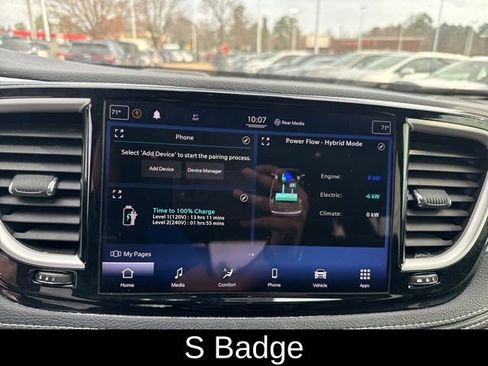 Used 2021 Chrysler Pacifica Touring w/ Uconnect Theater Family Group FWD image 29