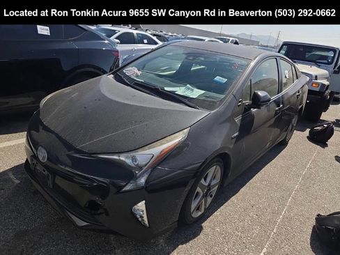 Used 2017 Toyota Prius Three Touring w/ Carpet Mat Package FWD image 6