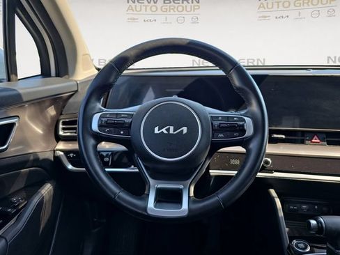 Used 2023 Kia Sportage EX FWD image 12