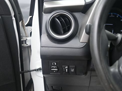 Used 2017 Toyota RAV4 LE FWD image 22