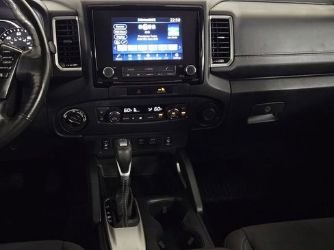 Used 2022 Nissan Frontier SV image 9