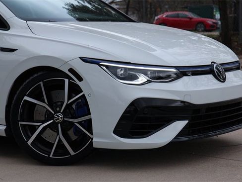 Used 2024 Volkswagen Golf R image 2