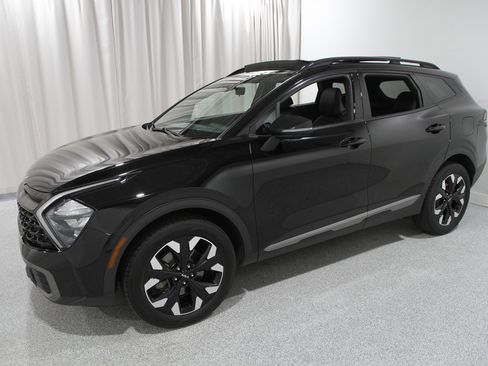 Used 2023 Kia Sportage X-Line w/ X-Line Premium Package image 3