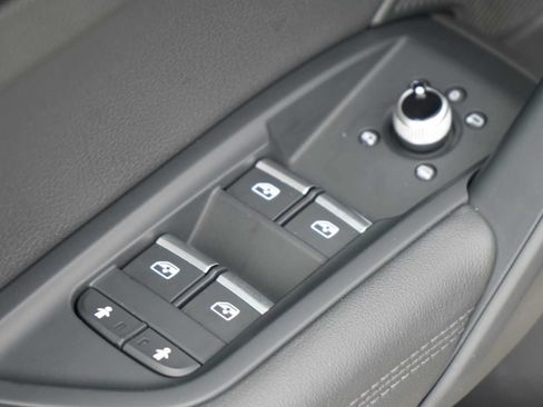 Used 2019 Audi Q5 2.0T Premium Plus w/ Premium Plus Package AWD/4WD image 18