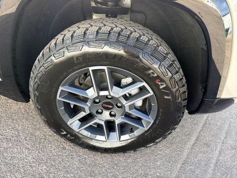 New 2026 GMC Terrain AT4 w/ Technology Package II image 11