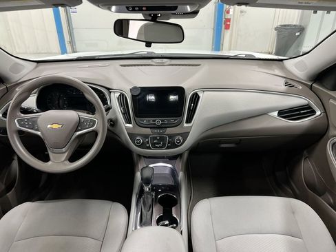 Used 2022 Chevrolet Malibu LS w/ Driver Confidence Package II FWD image 10