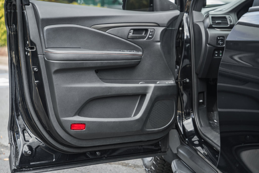 Certified 2025 Honda Passport TrailSport image 42