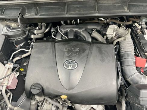 Used 2020 Toyota Highlander L AWD/4WD image 25