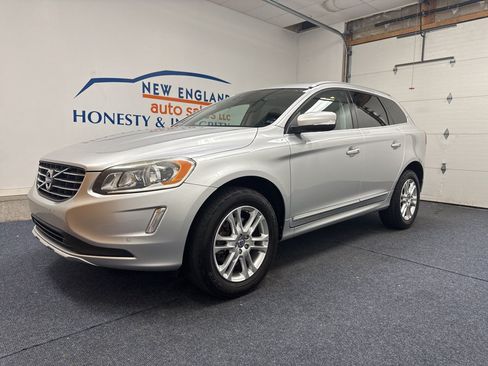 Used 2015 Volvo XC60 T5 AWD/4WD image 1