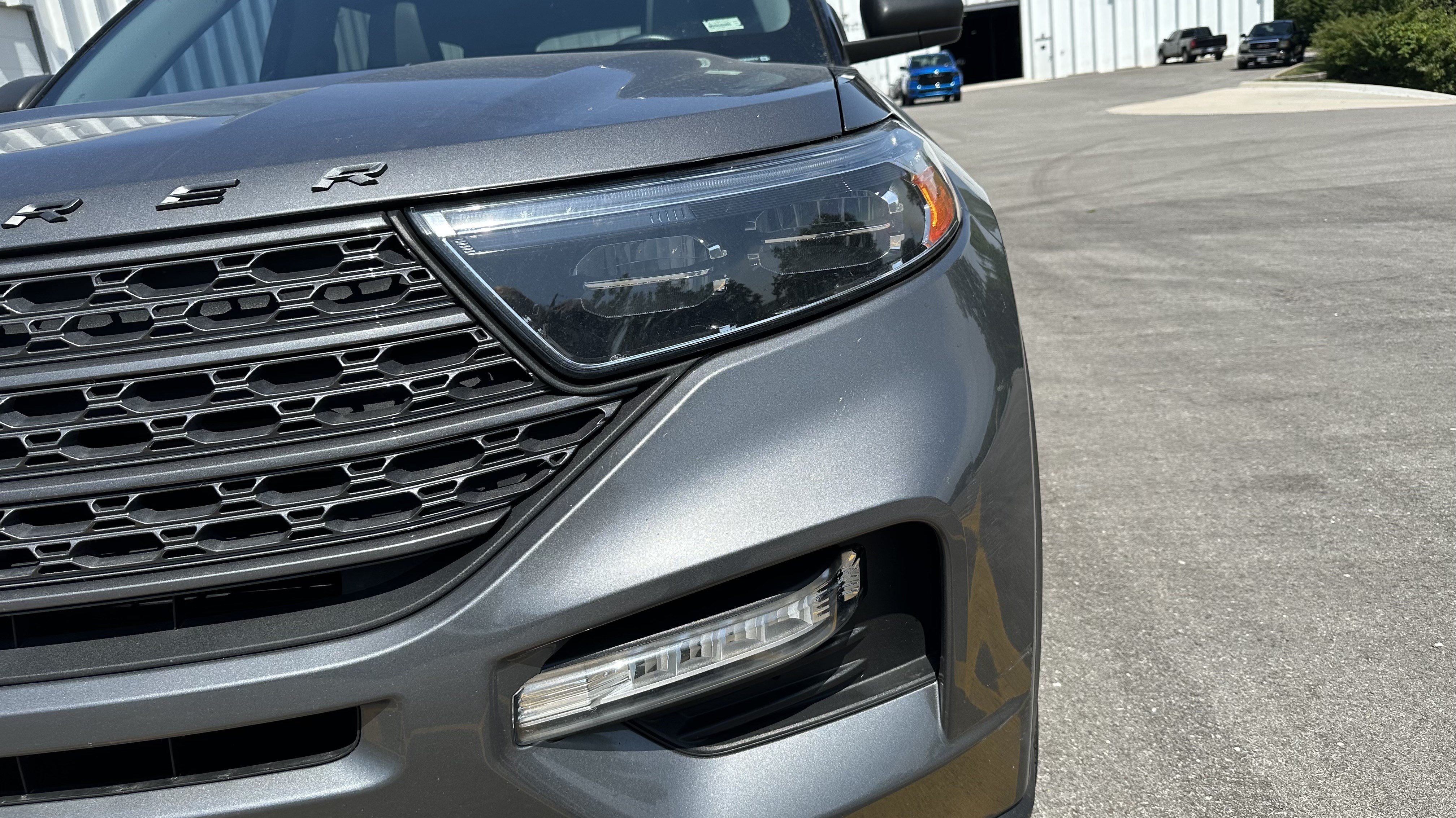 Used 2021 Ford Explorer XLT w/ Equipment Group 202A AWD/4WD image 6