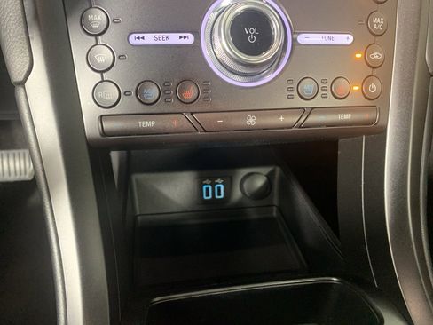 Used 2020 Ford Fusion Energi Titanium image 24